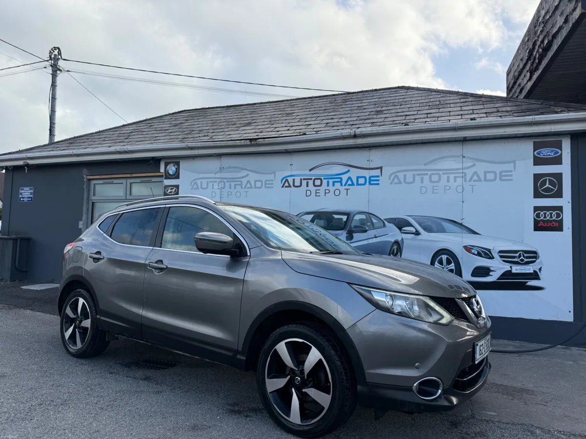 NISSAN QASHQAI LOW MILAGE TOP SPEC - Image 3