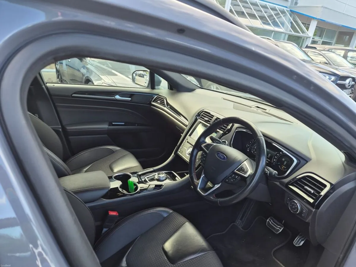 Ford Mondeo St Line X 2.0TD 150PS A8 EST 4D - Image 2
