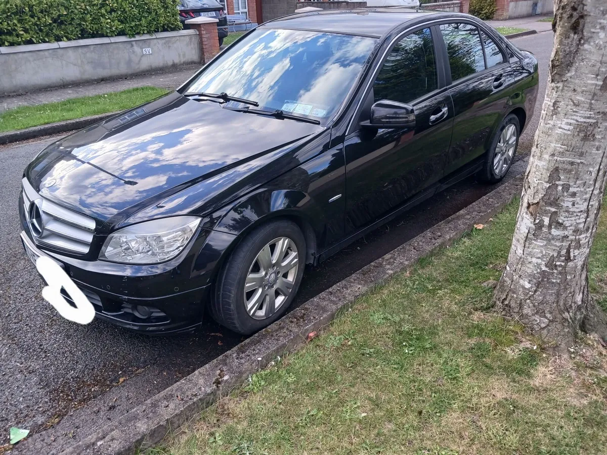 Mercedes-Benz C-Class 2010 - Image 4