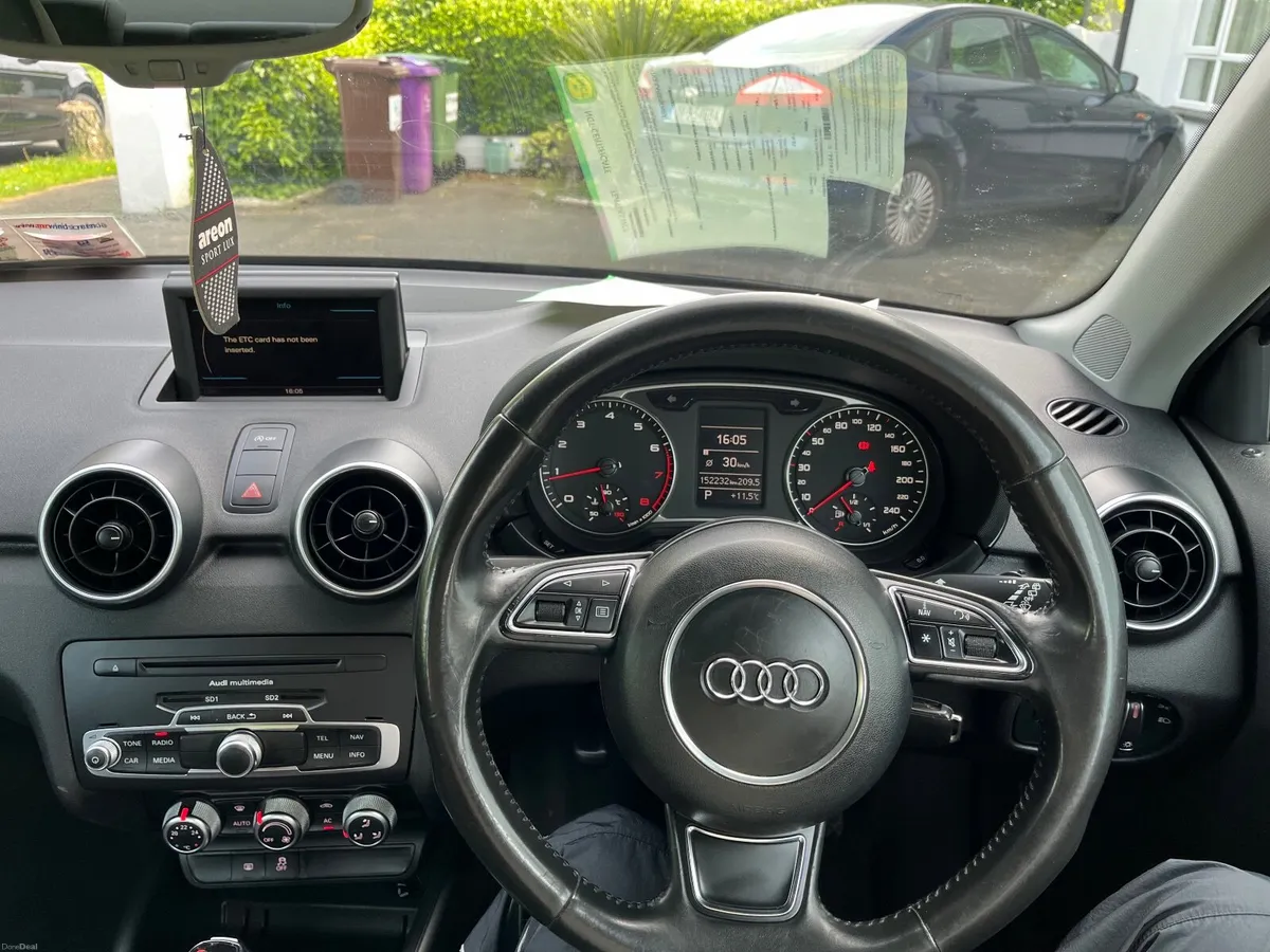 Audi A1 2011 - Image 2