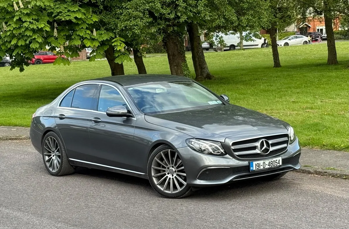 MERCEDES-BENZ E220 /low mileage/ W 213/2019 - Image 1