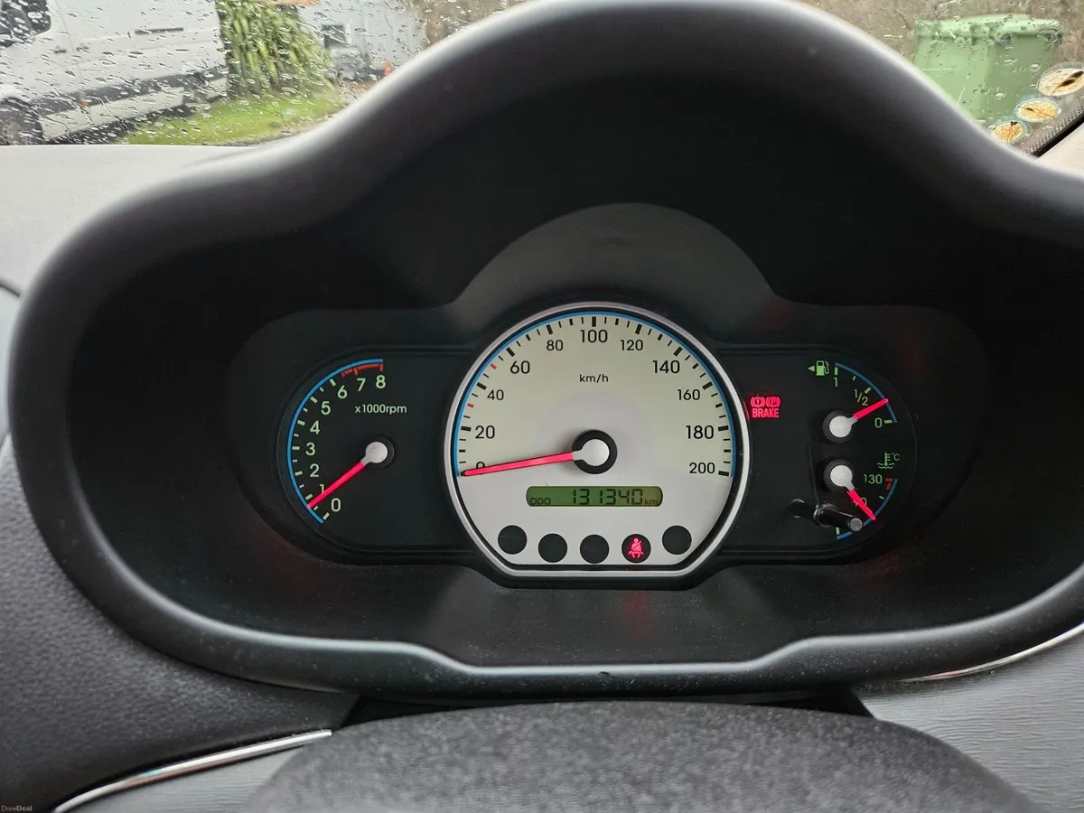 Hyundai i10 2010 - Image 4