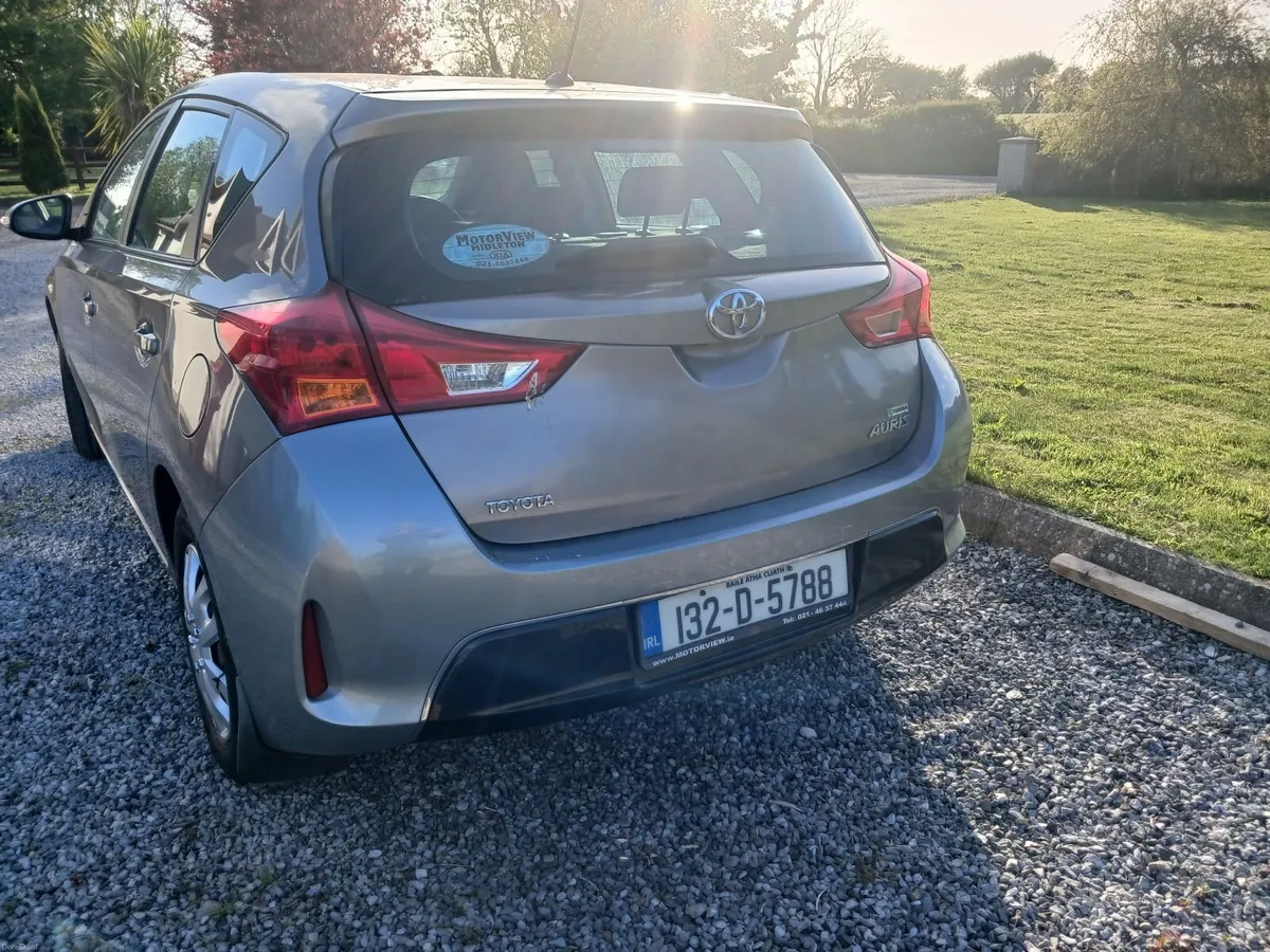 Toyota Auris 2013 - Image 3