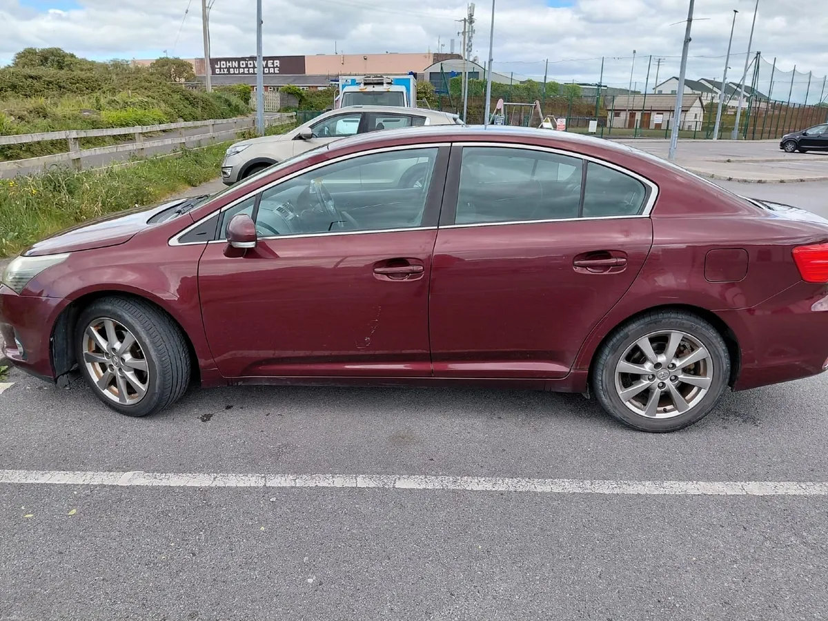 Toyota Avensis 2012 - Image 4