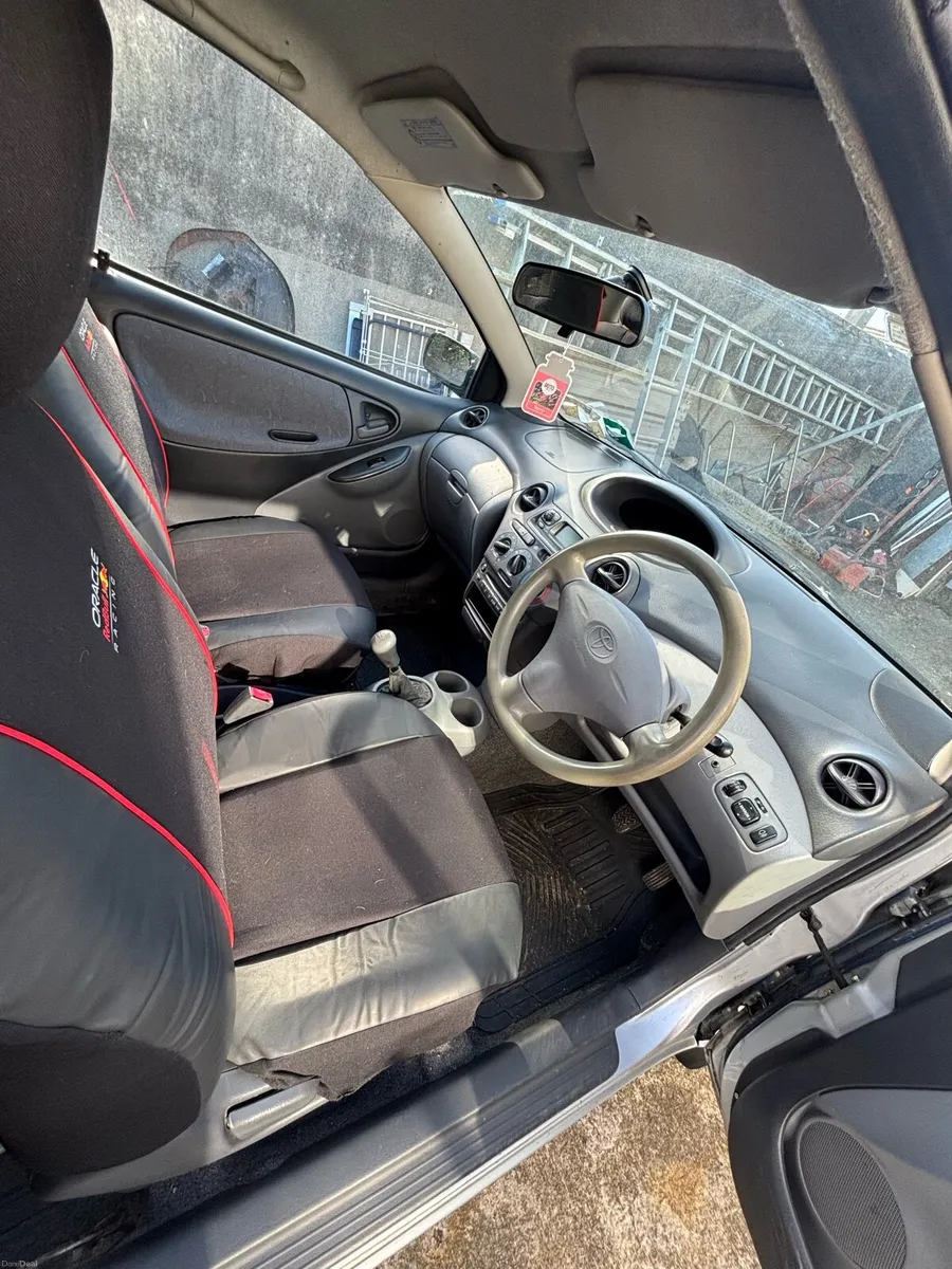 Toyota Yaris - Image 4