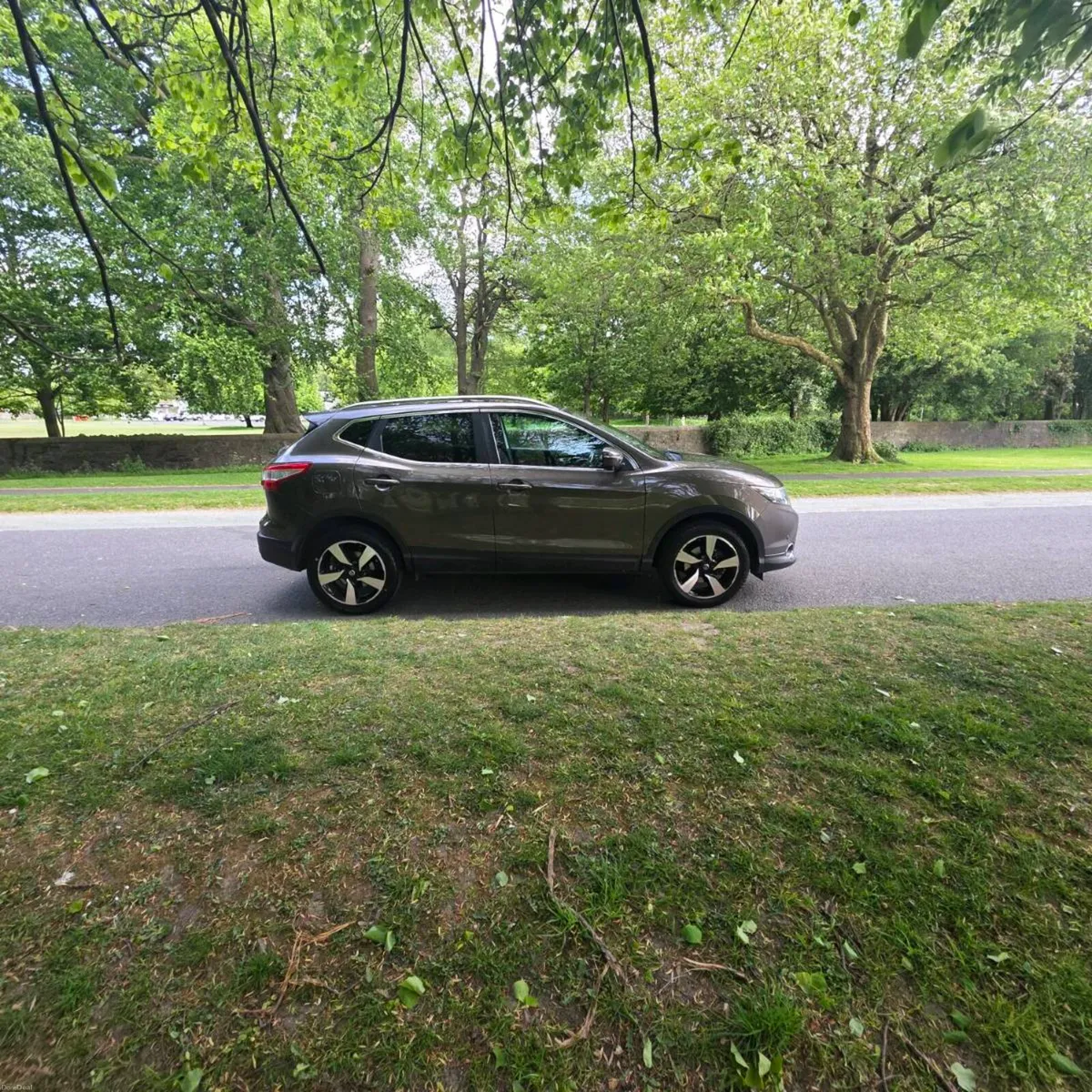 15 Nissan Quashqai PAN ROOF LOW KMS NEW NCT - Image 3