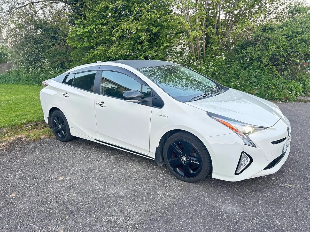 2018 Toyota Prius - Image 1