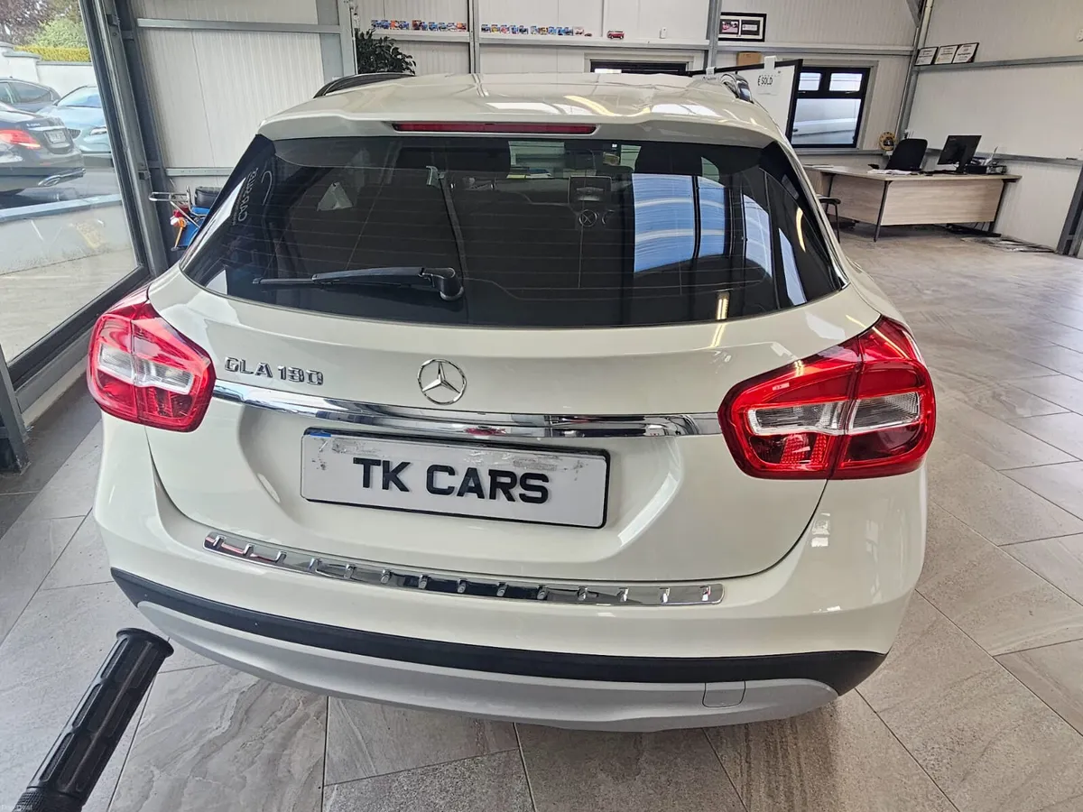 16 MERCEDES BENZ GLA 180 PETROL - Image 4