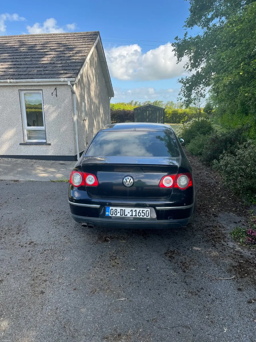 Volkswagen Passat 2008 - Image 2