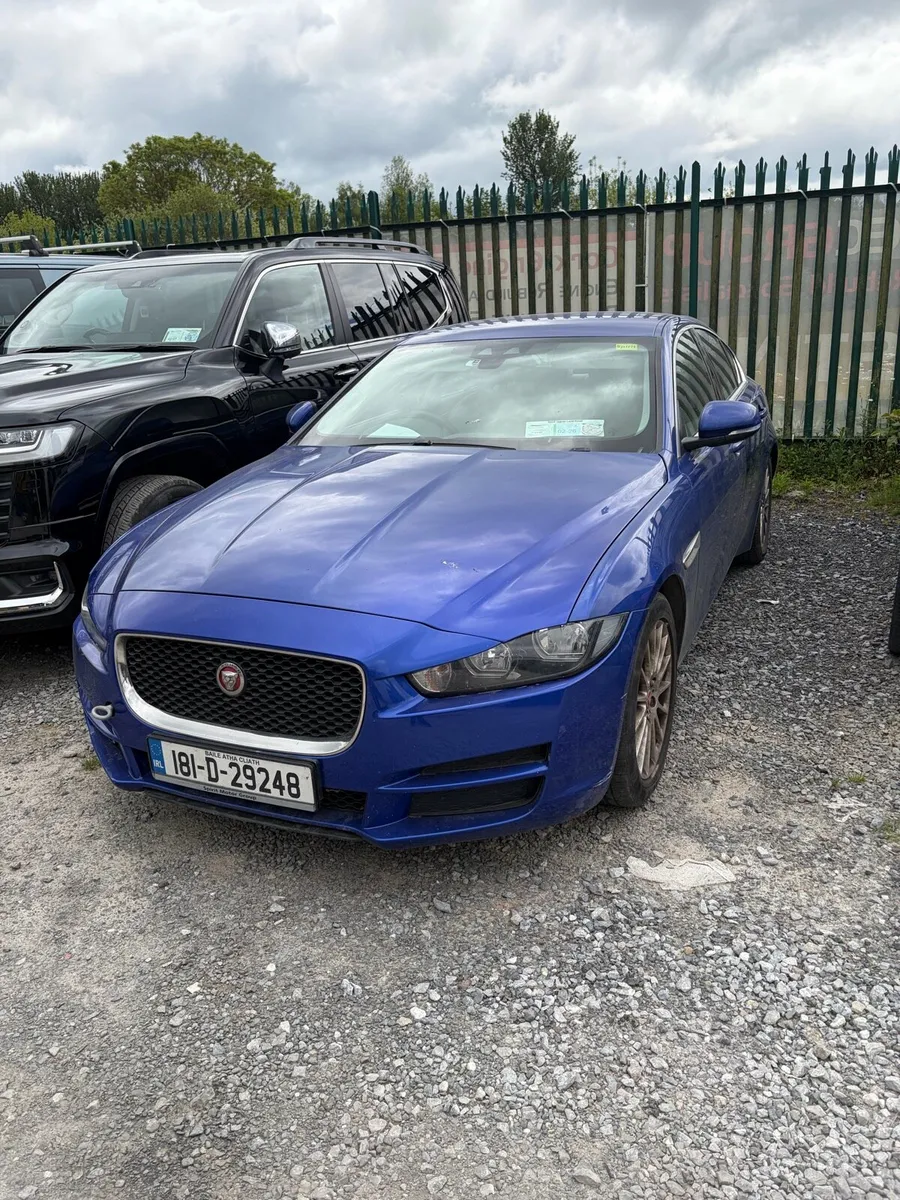 jaguar XE 181 car - Image 2