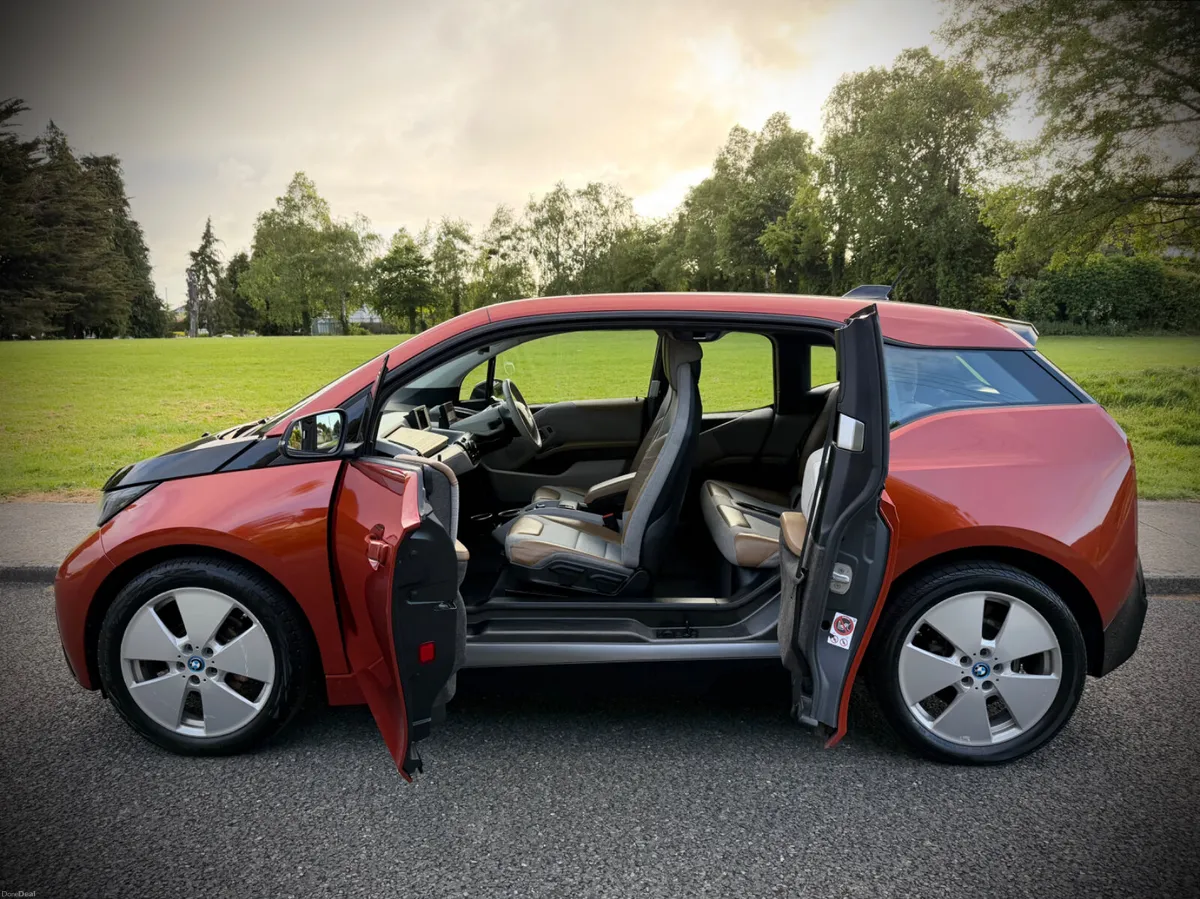 BMW i3 Electric | 121,000 km | August 2027 nct. - Image 4