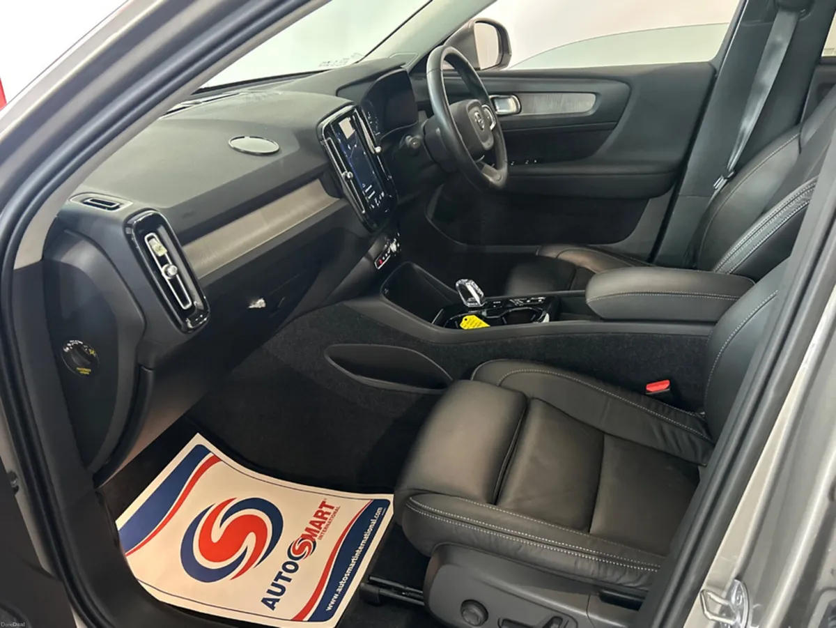 Volvo XC40 INSCRIPT PRO T5 RCHA RECHARGE INSCRIPTI - Image 3