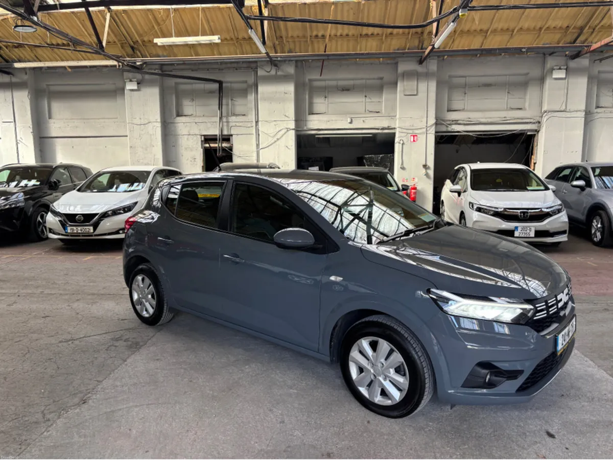 Dacia Sandero EXPRESSION TCE 90 5SPEED - Image 1