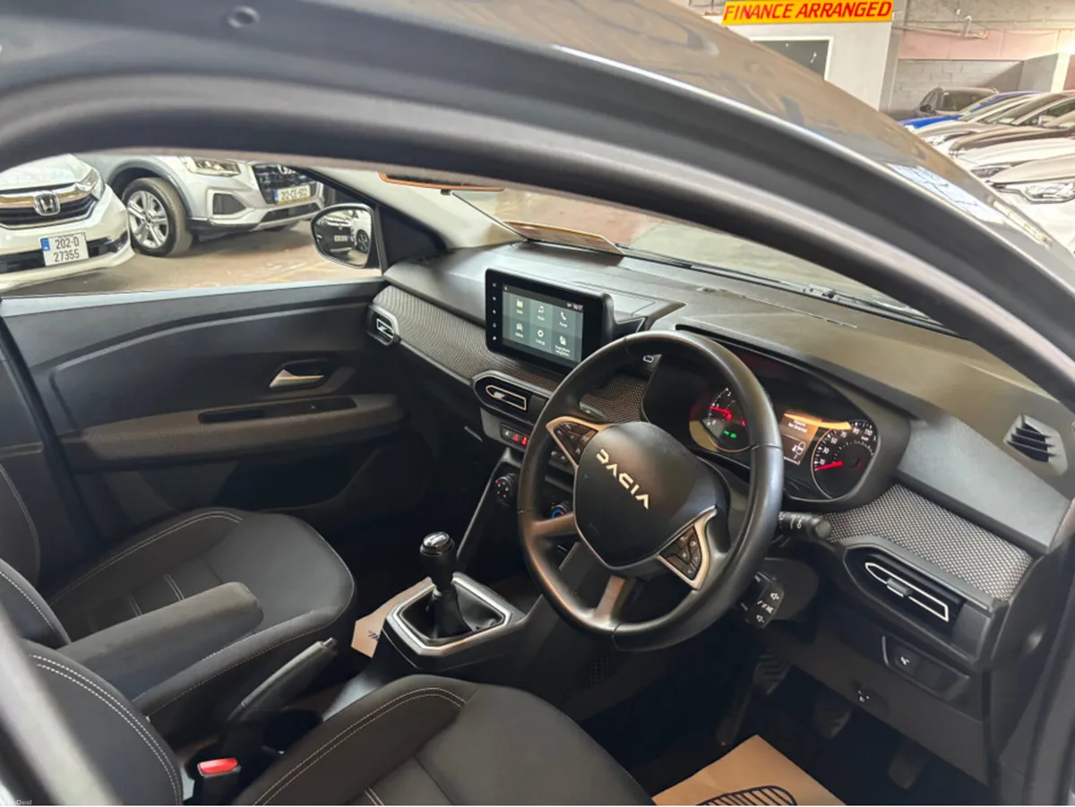 Dacia Sandero EXPRESSION TCE 90 5SPEED - Image 2