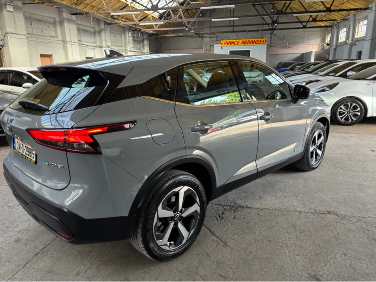 Nissan Qashqai EPOWER SV MY2.75 4DR AUTO - Image 3