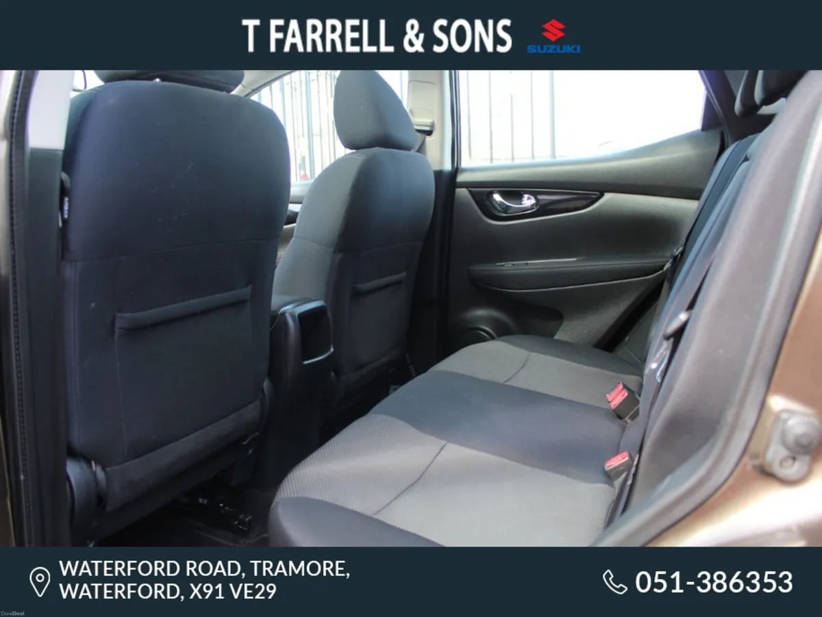 Nissan Qashqai 1.2 SV MY16 SP + NC E6 4DR - Image 4