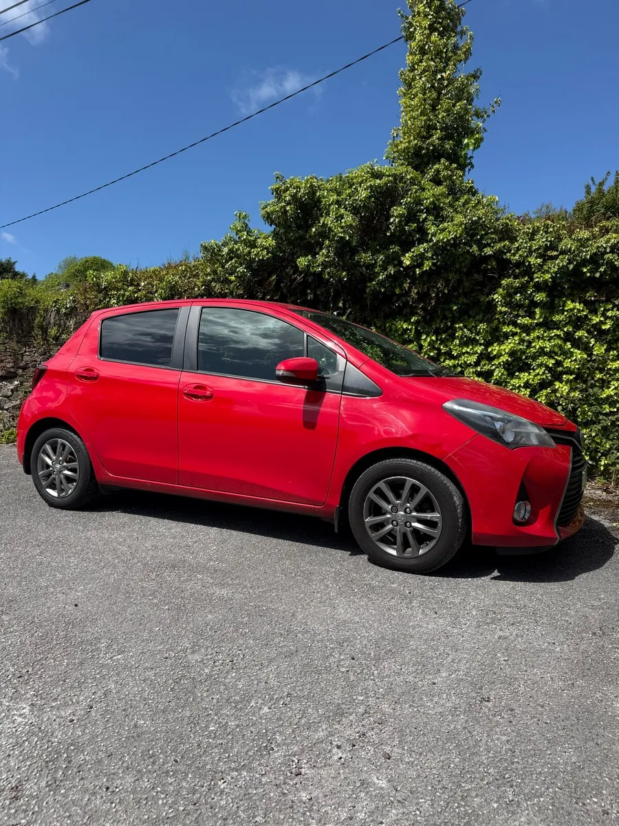 2015 Toyota Yaris - Image 1
