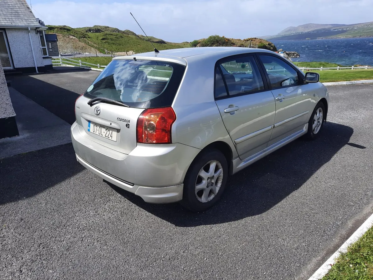 Toyota Corolla - Image 2