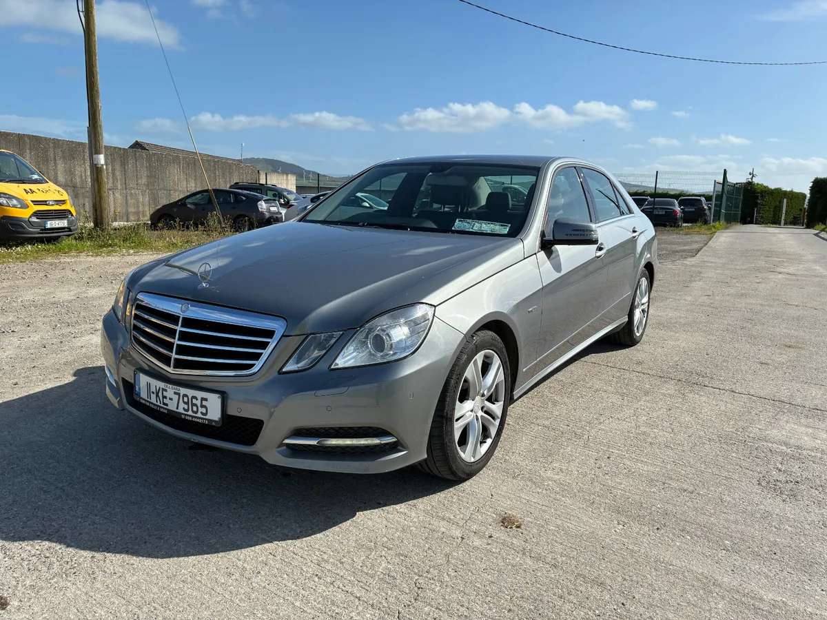Mercedes-Benz E-Class 2011 - Image 3