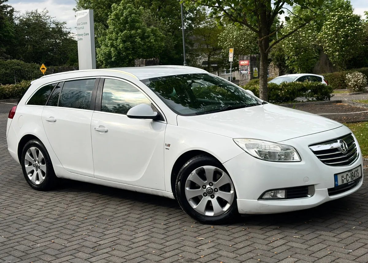 Opel Insignia 2011 2.0 CDTI new nct 4/27 tax 5/26 - Image 1