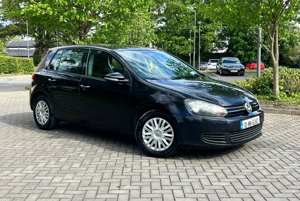 Volkswagen Golf 2010 1.6TDI new nct 11/26 tax 8/26 - Image 1