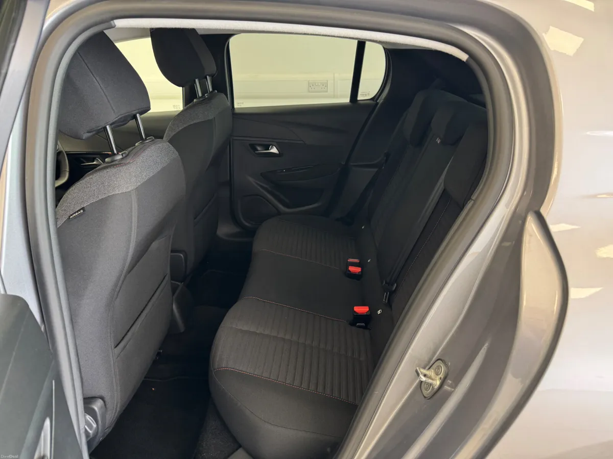 Peugeot 208 2023 - Image 6