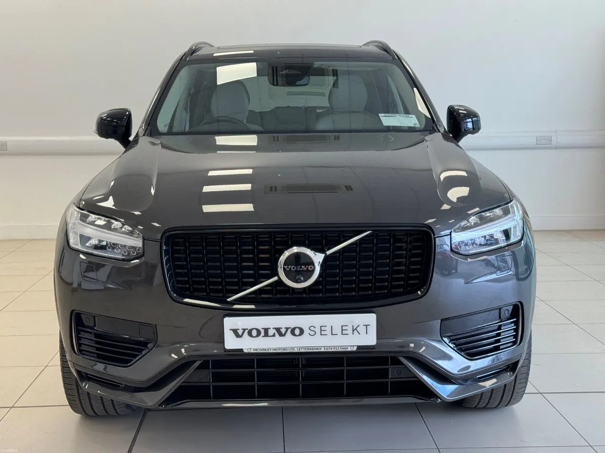 Volvo XC90 2023 - Image 2