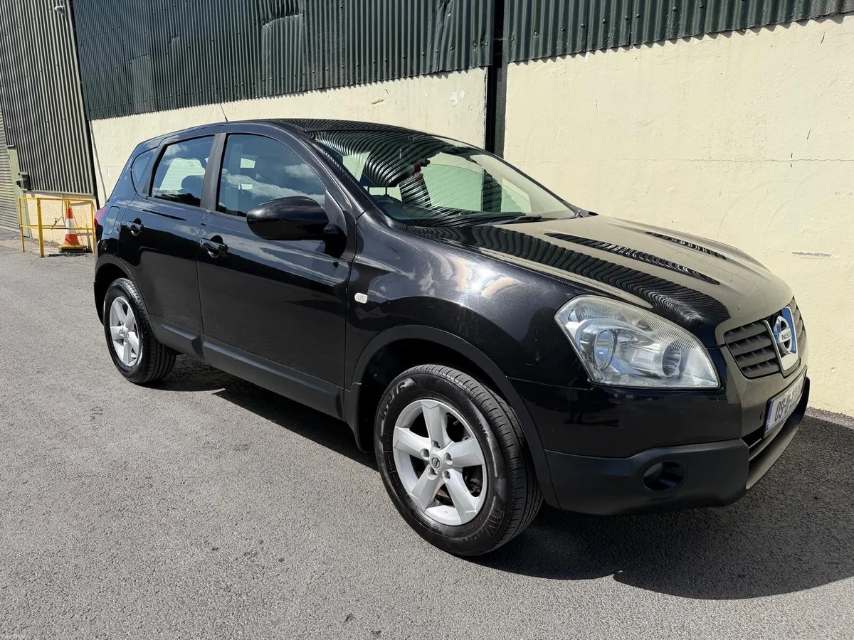 Nissan Qashqai 1.6 Petrol 2009 *NCT & TAX* - Image 1