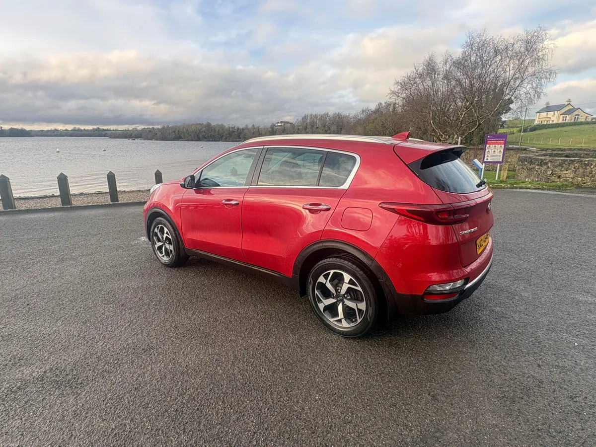 Kia Sportage DIESEL ESTATE - Image 3