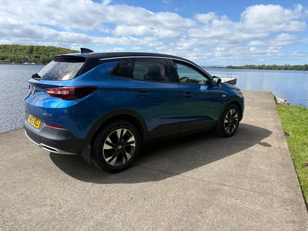 Vauxhall Grandland X DIESEL HATCHBACK - Image 4