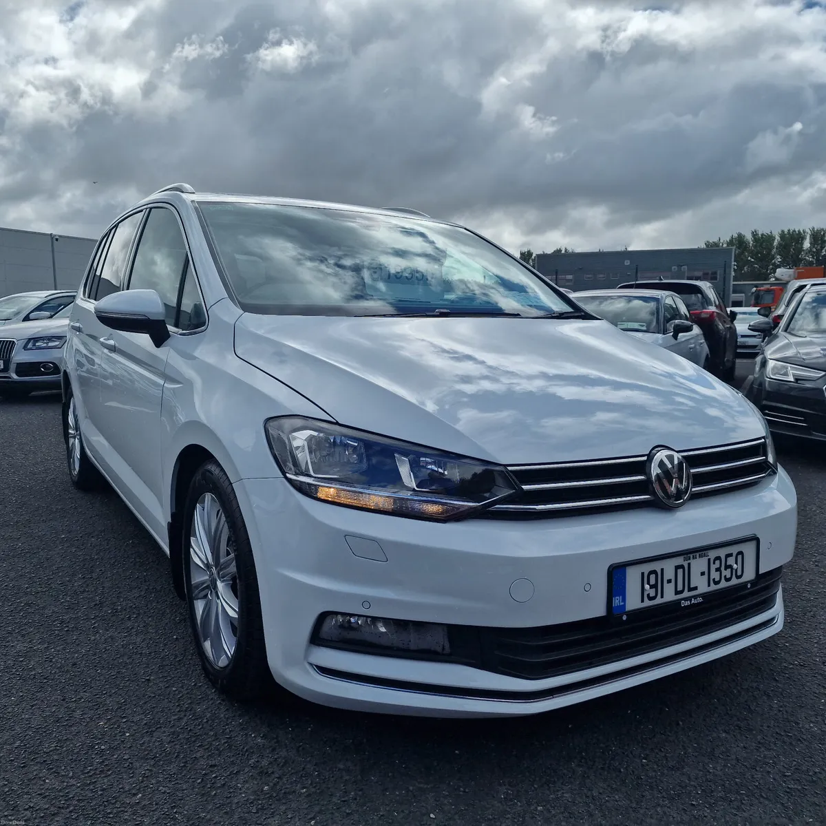 Volkswagen Touran 7 Seats Automatic - Image 1