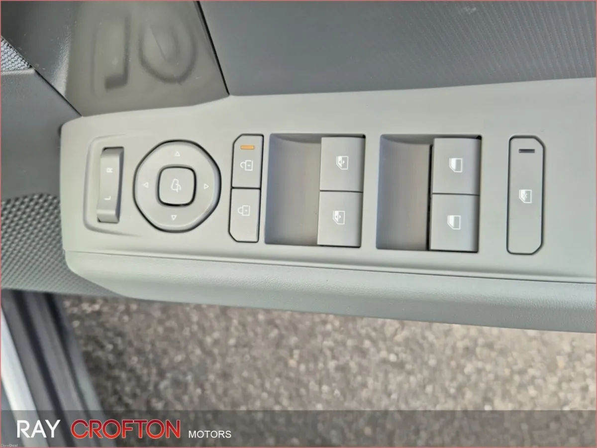 Kia EV3 Earth 2 - Standard Range - Image 3