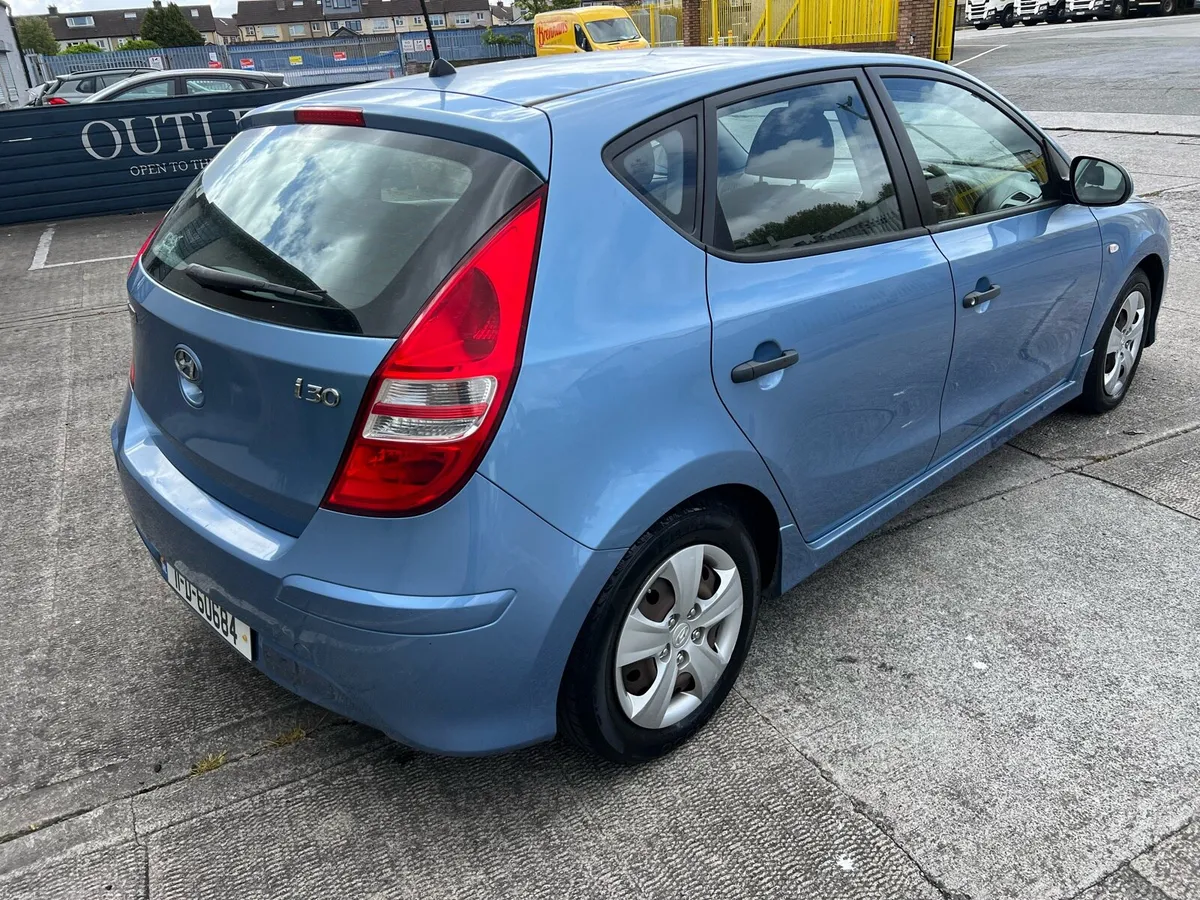 2011 Hyundai i30 1.4 ONLY 69k NCT 12/26 - Image 2