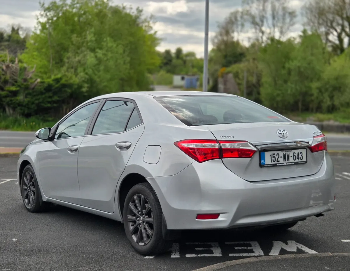 ** LOW KMS ** Toyota Corolla Diesel - Image 4