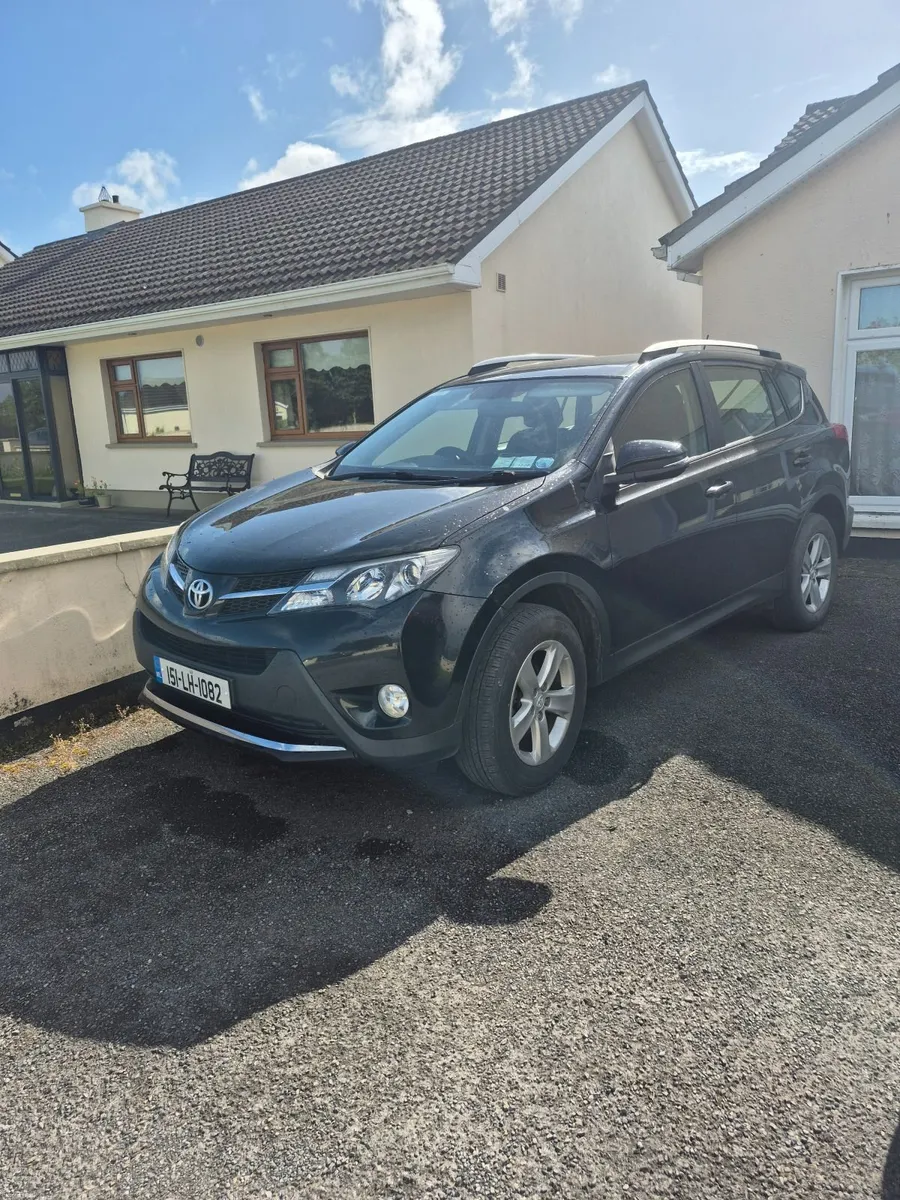 Toyota RAV4 2015 - Image 2
