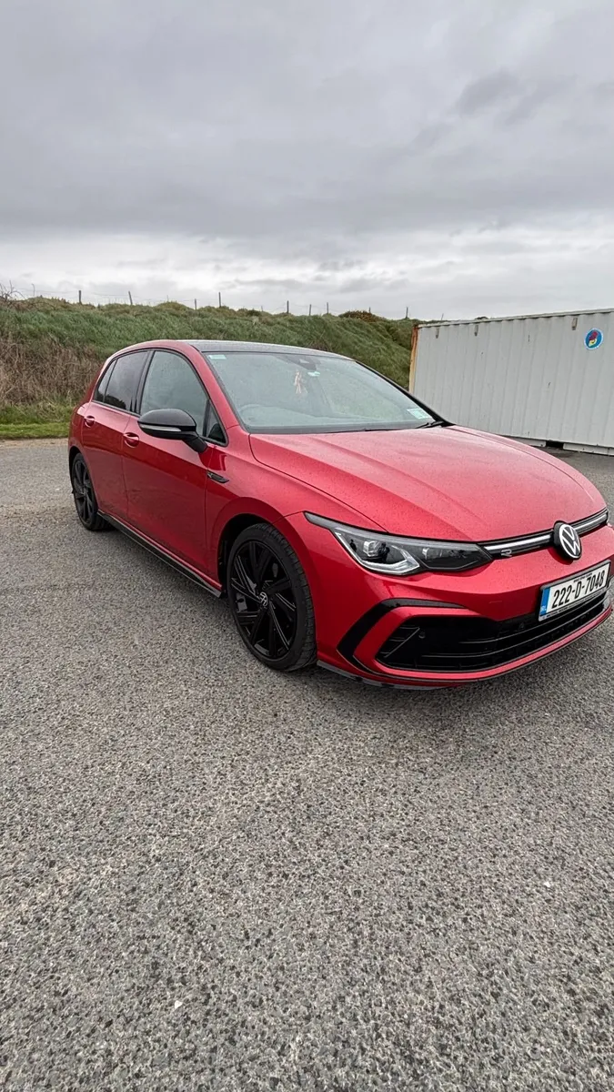 Volkswagen Golf R-LINE 2.0 TDI DSG with SUN ROOF - Image 4