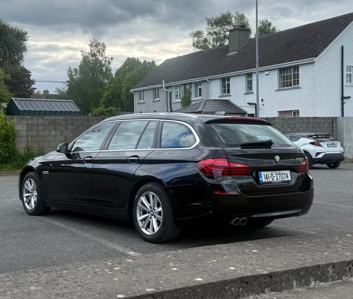BMW 5-series 2014 /automatic/low mileage - Image 2