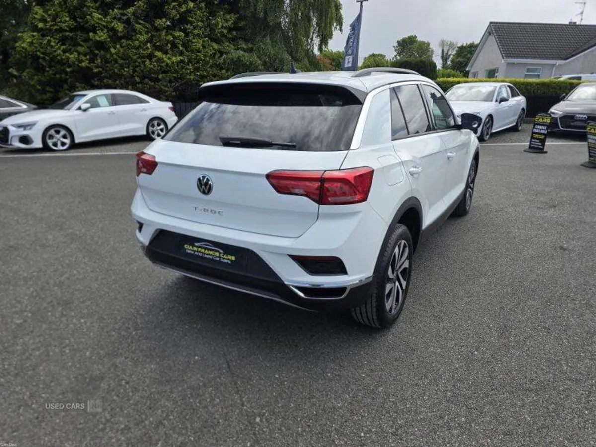 Volkswagen T-Roc Active - Image 4