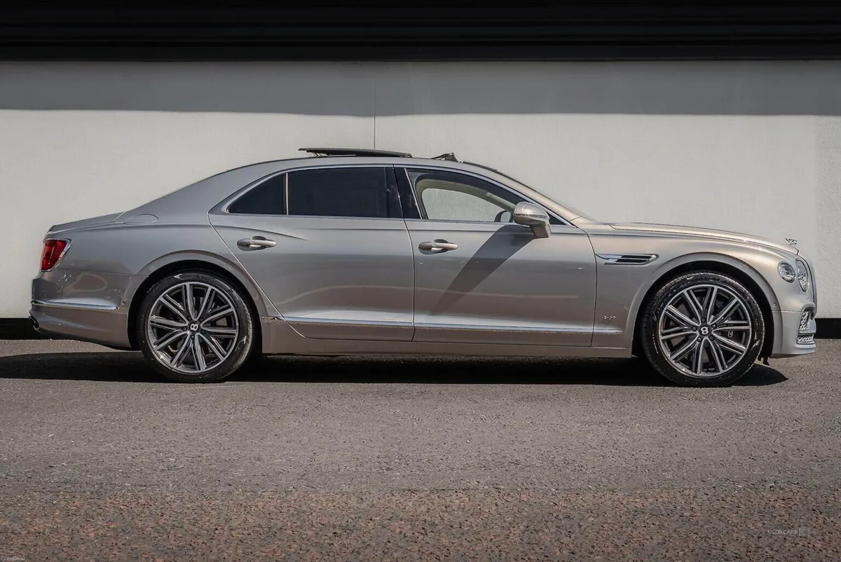 Bentley Flying Spur 4.0 V8 4Dr Auto [Touring Spec] - Image 3