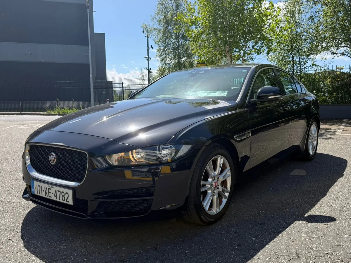 Jaguar XE 2.0D Prestige Automatic - Image 3