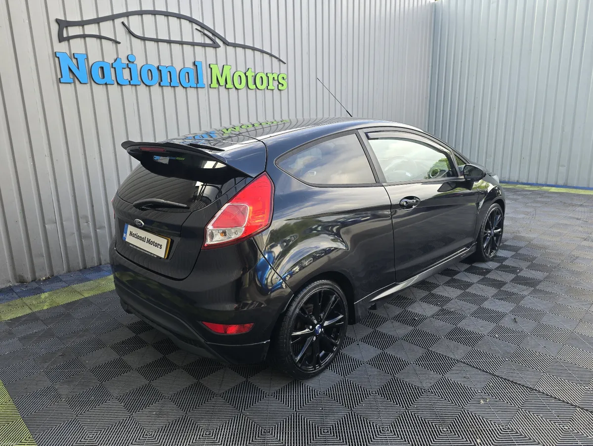 2015 Ford Fiesta Zetec-S 1.0 Petrol - Image 4