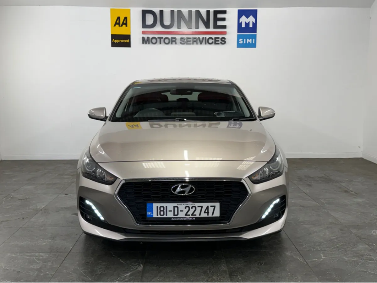 Hyundai i30 **i30 FASTBACK **LANE ASSIST **CRUISE - Image 3