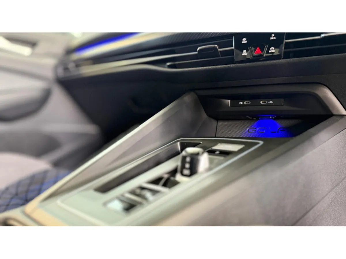 Volkswagen Golf R TSI 4MOTION S-A DSG - Image 5