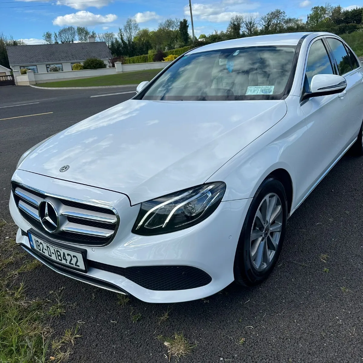 2018 Mercedes-Benz E220d / 4MATIC / 1 Lady Owner - Image 4