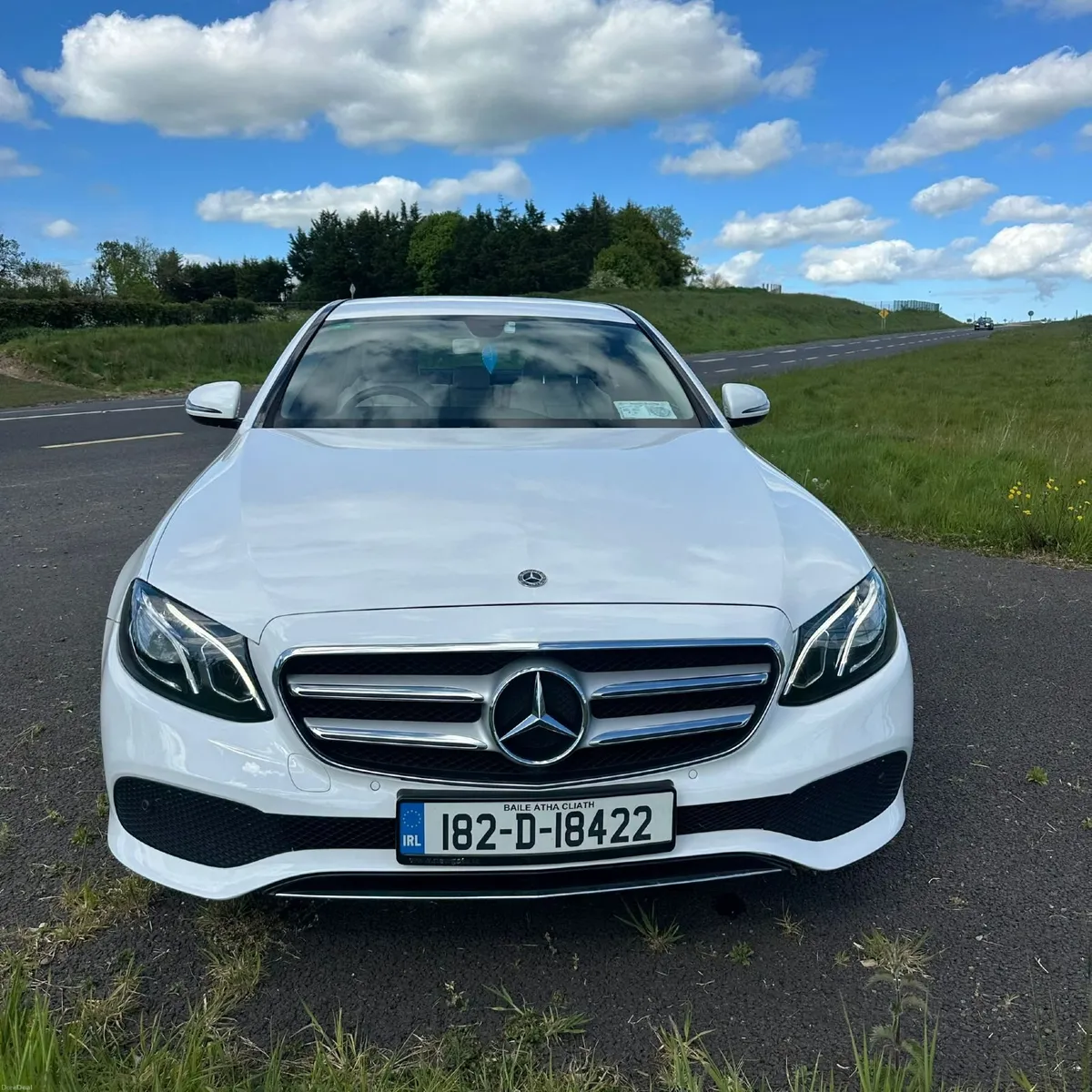 2018 Mercedes-Benz E220d / 4MATIC /  Lady Owner - Image 5