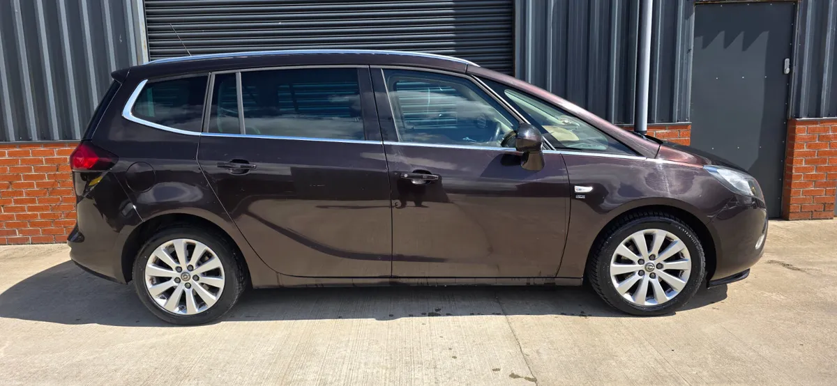 Opel Zafira 2014 - Image 1