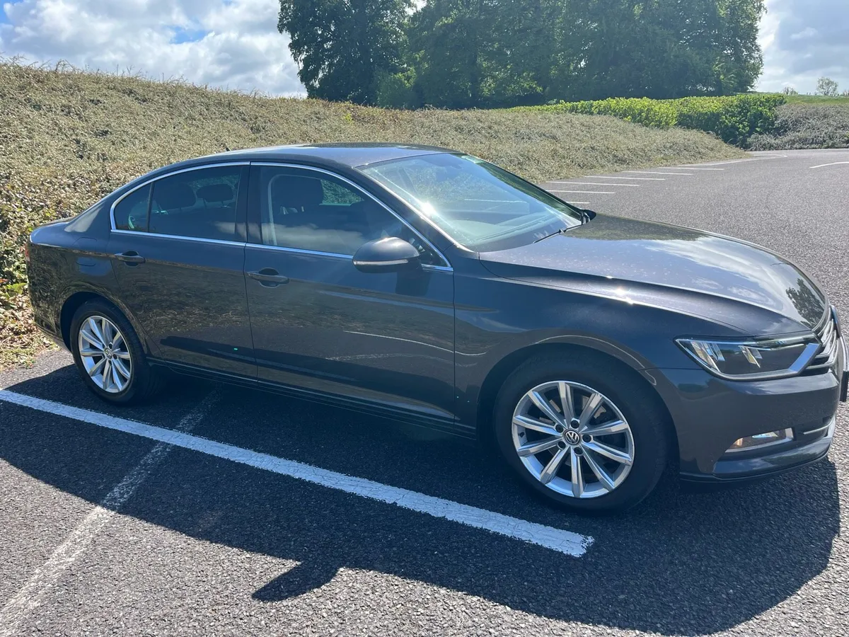 Volkswagen Passat CL 1.6 TDI 120 HP - Image 2