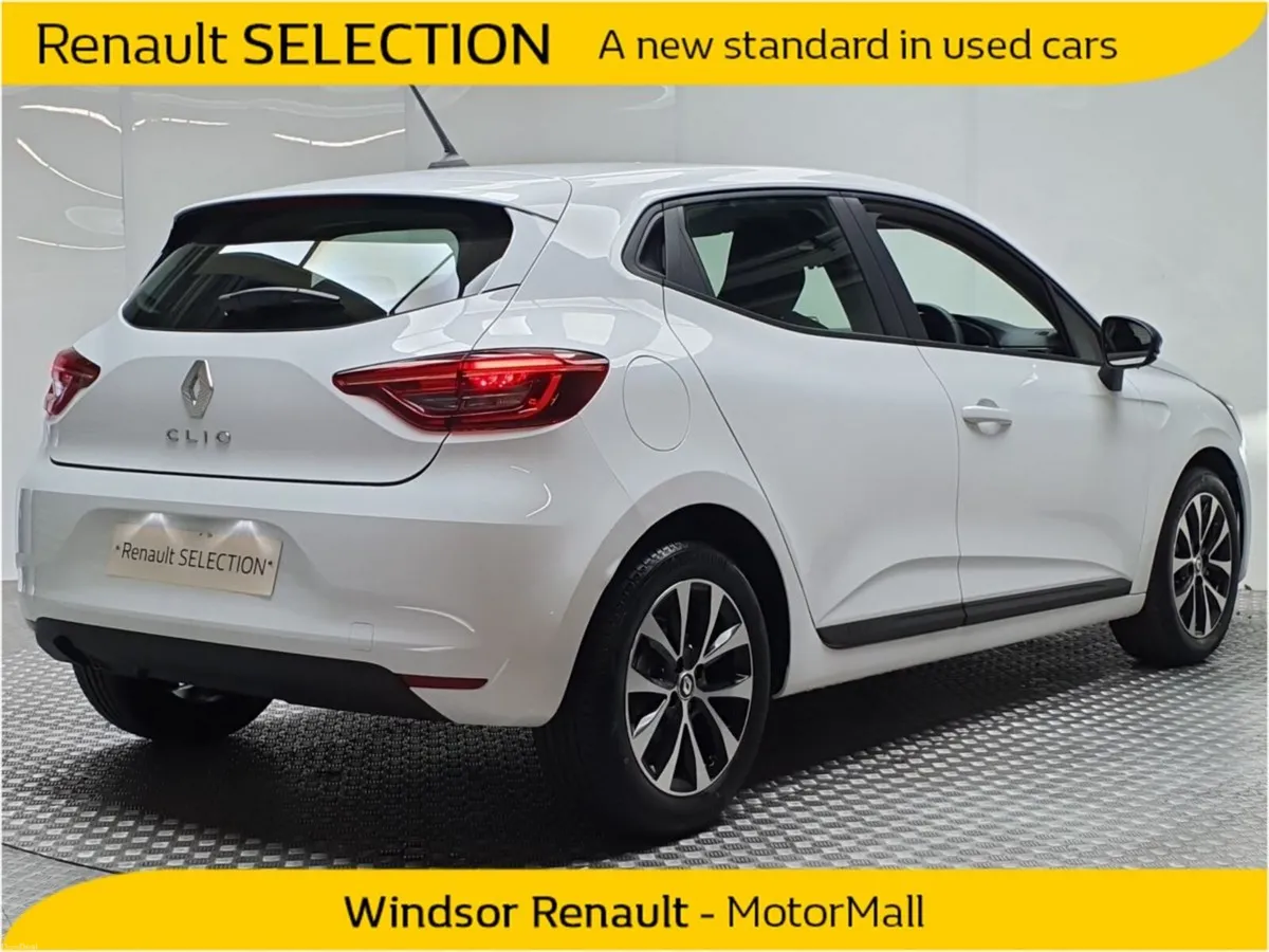 Renault Clio Equilibre TCE 90 CVT Dfull Auto - Image 4
