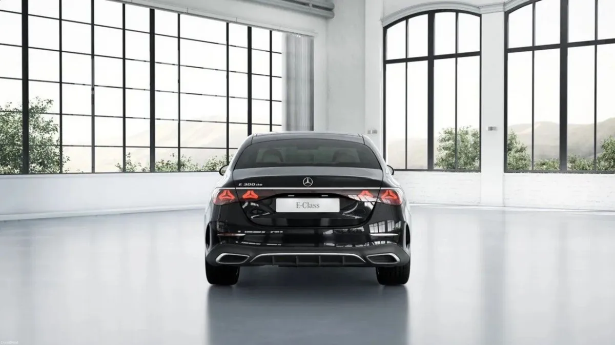 Mercedes-Benz E-Class E 300 de EQ Hybrid Technolog - Image 4