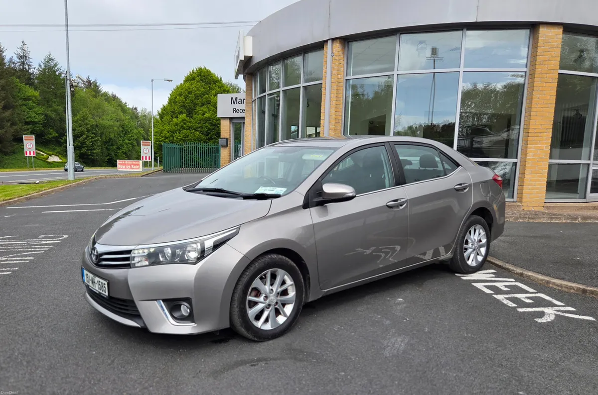 ** Low KMs ** Toyota Corolla Diesel - Image 2